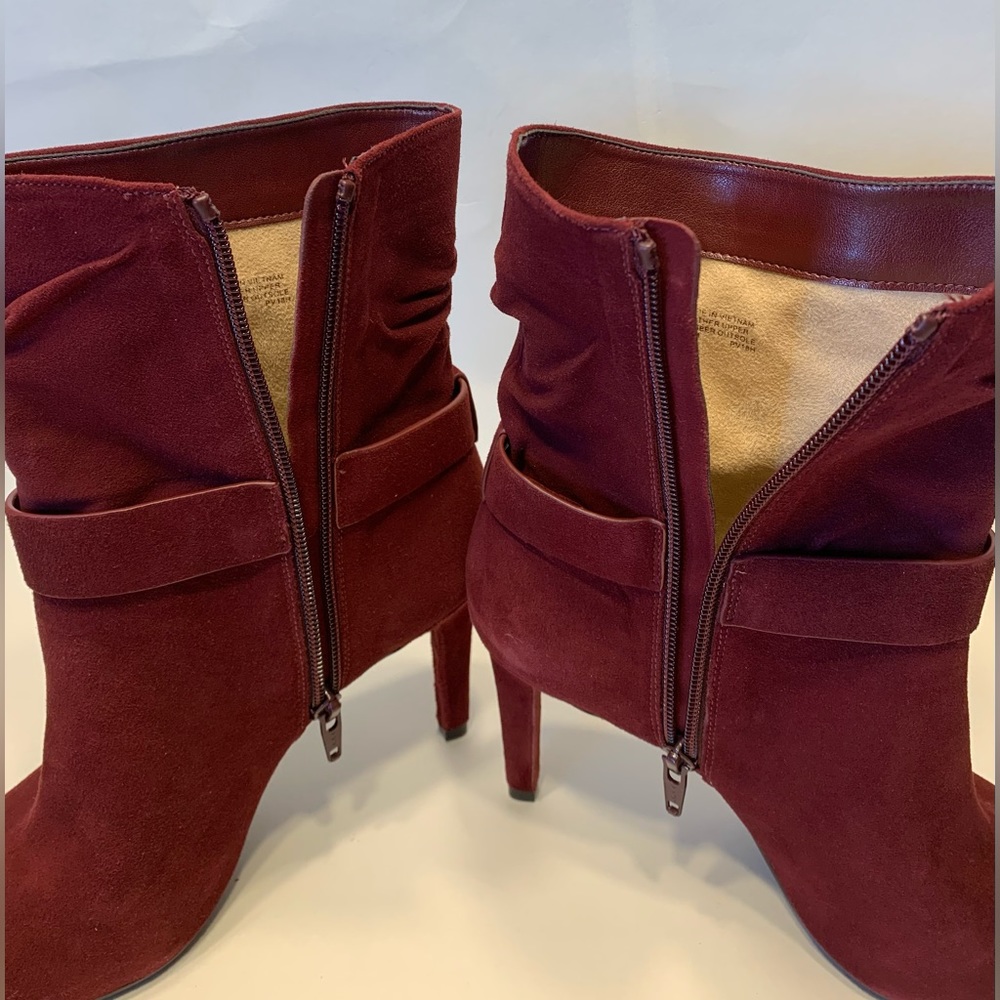 Michael Kors Viola Flex women’s ox blood red suede ankle bootie. Size 8.5. - Picture 3 of 9